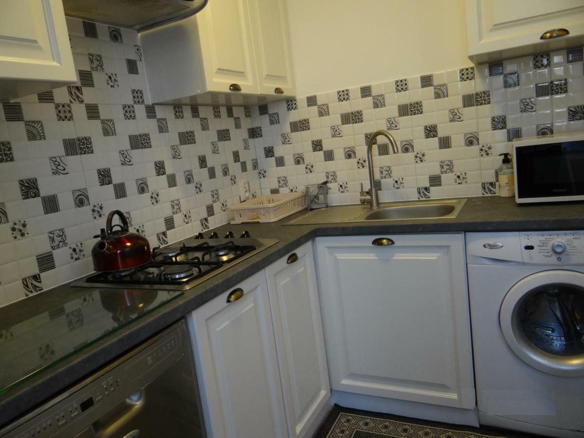 Bialy Apartament 6-8 Osob Plus Dostawka Gdańsk Kültér fotó